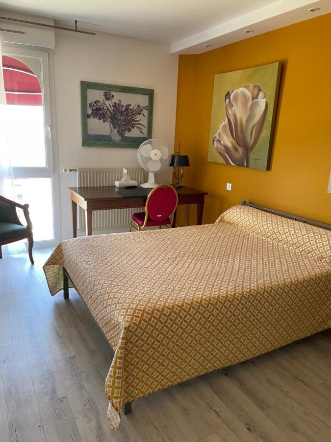 Hotel L'Abribis Firminy Esterno foto